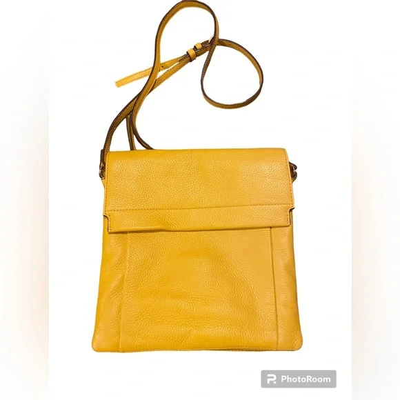 Sold🛑💛Vince Camuto~Leather Crossbody Front/Flap Color-Dandelion - Picture 3 of 12